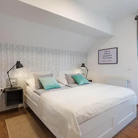 Pavlovski Διαμέρισμα Μπλεντ