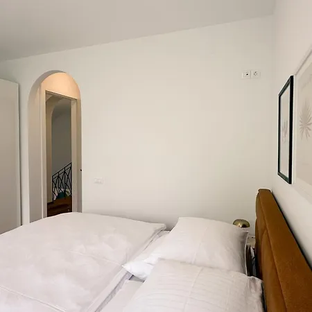 Apartment Pavlovski *