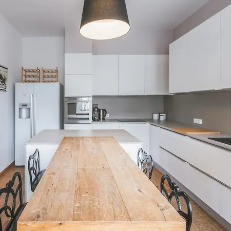 Apartment Pavlovski *