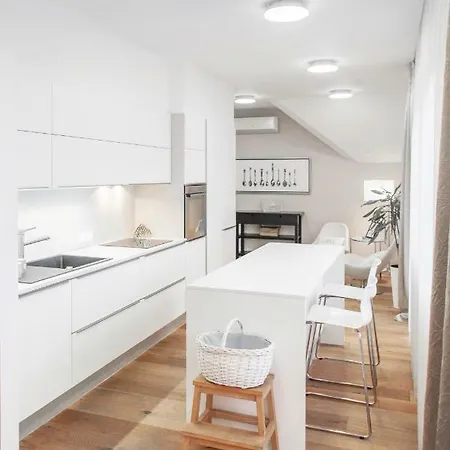 アパート Pavlovski